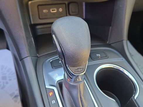 Used 2024 Chevrolet Equinox LT image 16