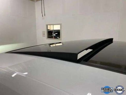 Used 2024 Audi Q8 e-tron Premium image 26