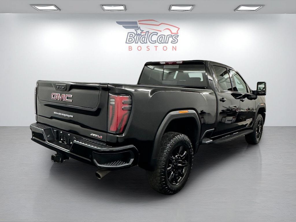 Used 2025 GMC Sierra 2500 AT4 w/ AT4 Premium Plus Package AWD/4WD image 4