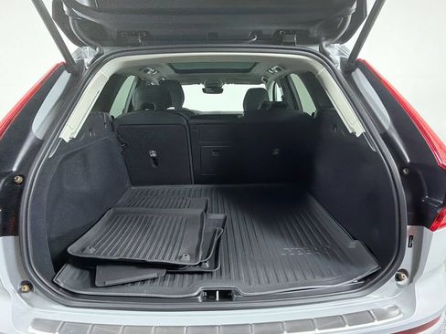 Certified 2024 Volvo XC60 B5 Plus w/ Protection Package Premier AWD/4WD image 26