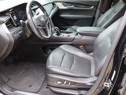 Used 2020 Cadillac XT5 Premium Luxury FWD image 17