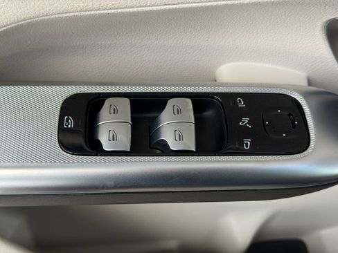 Certified 2026 Mercedes-Benz GLC 300 image 25