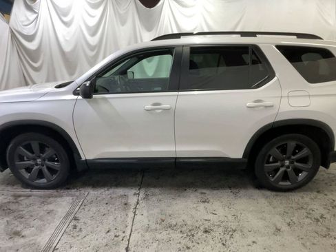 Used 2023 Honda Pilot Sport image 10