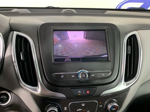 Used 2022 Chevrolet Equinox LS w/ LS Convenience Package FWD image 27