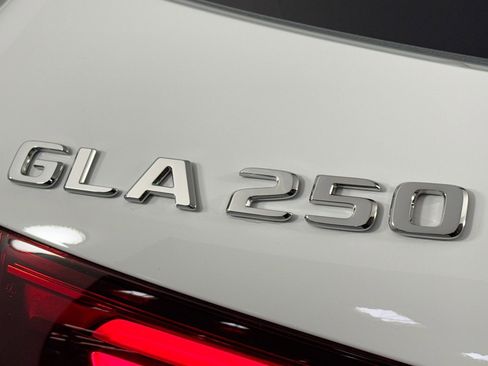 New 2026 Mercedes-Benz GLA 250 image 8