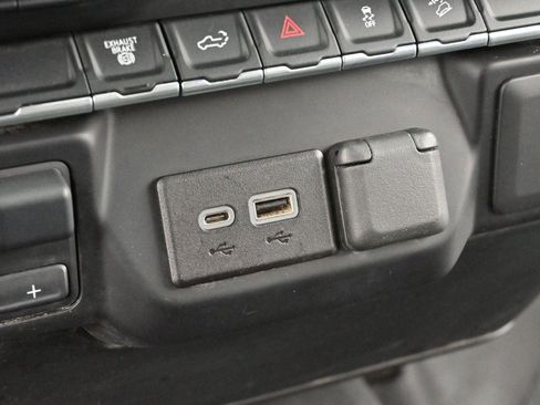 Used 2023 Chevrolet Silverado 2500 LT w/ Convenience Package image 26