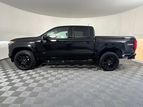 Used 2024 Chevrolet Colorado Z71 w/ LPO, Dark Essentials Package AWD/4WD image 44