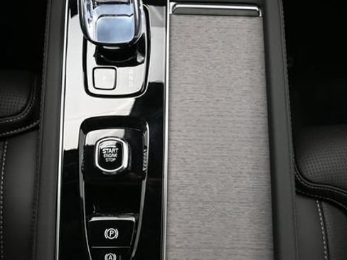 New 2026 Volvo XC90 T8 Ultra w/ Protection Package Premier AWD/4WD image 11