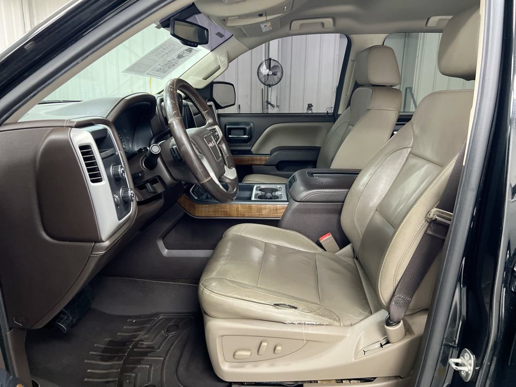 Used 2018 GMC Sierra 1500 SLT w/ SLT Premium Package AWD/4WD image 19