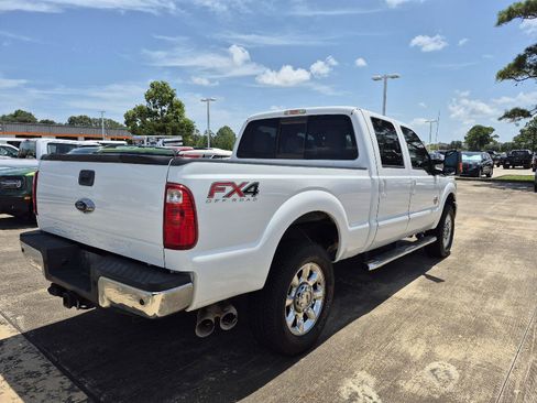 Used 2015 Ford F250 Lariat w/ Lariat Interior Package AWD/4WD image 12