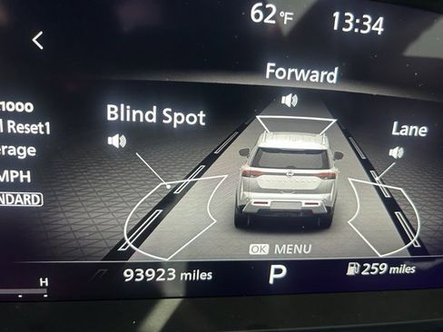 Used 2022 Nissan Pathfinder Platinum w/ Cargo Package image 19