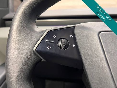 Used 2024 Tesla Cybertruck AWD Crew Cab image 9