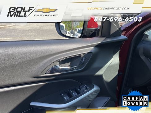 Used 2025 Chevrolet Trax LS w/ LS Convenience Package FWD image 14