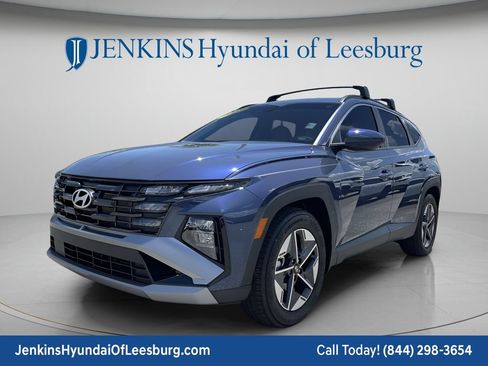 Certified 2025 Hyundai Tucson SEL FWD image 11