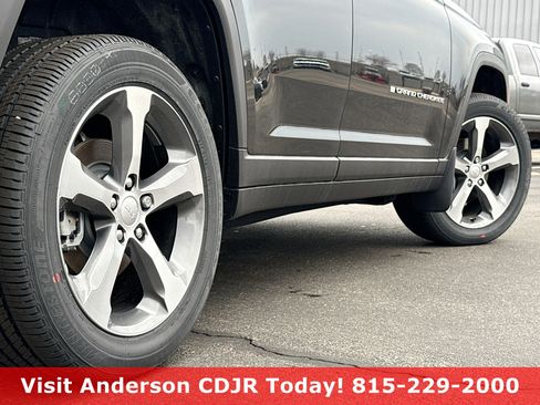 New 2026 Jeep Grand Cherokee Limited AWD/4WD image 13