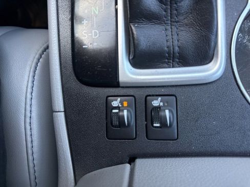 Used 2018 Toyota Highlander XLE image 18