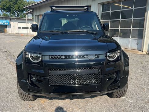 New 2026 Land Rover Defender 110 AWD/4WD image 10