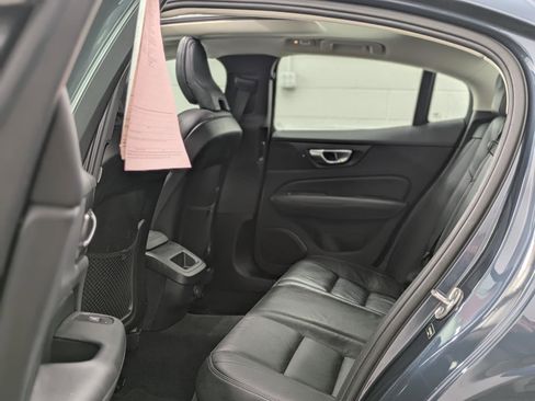 Used 2024 Volvo S60 B5 Plus image 23