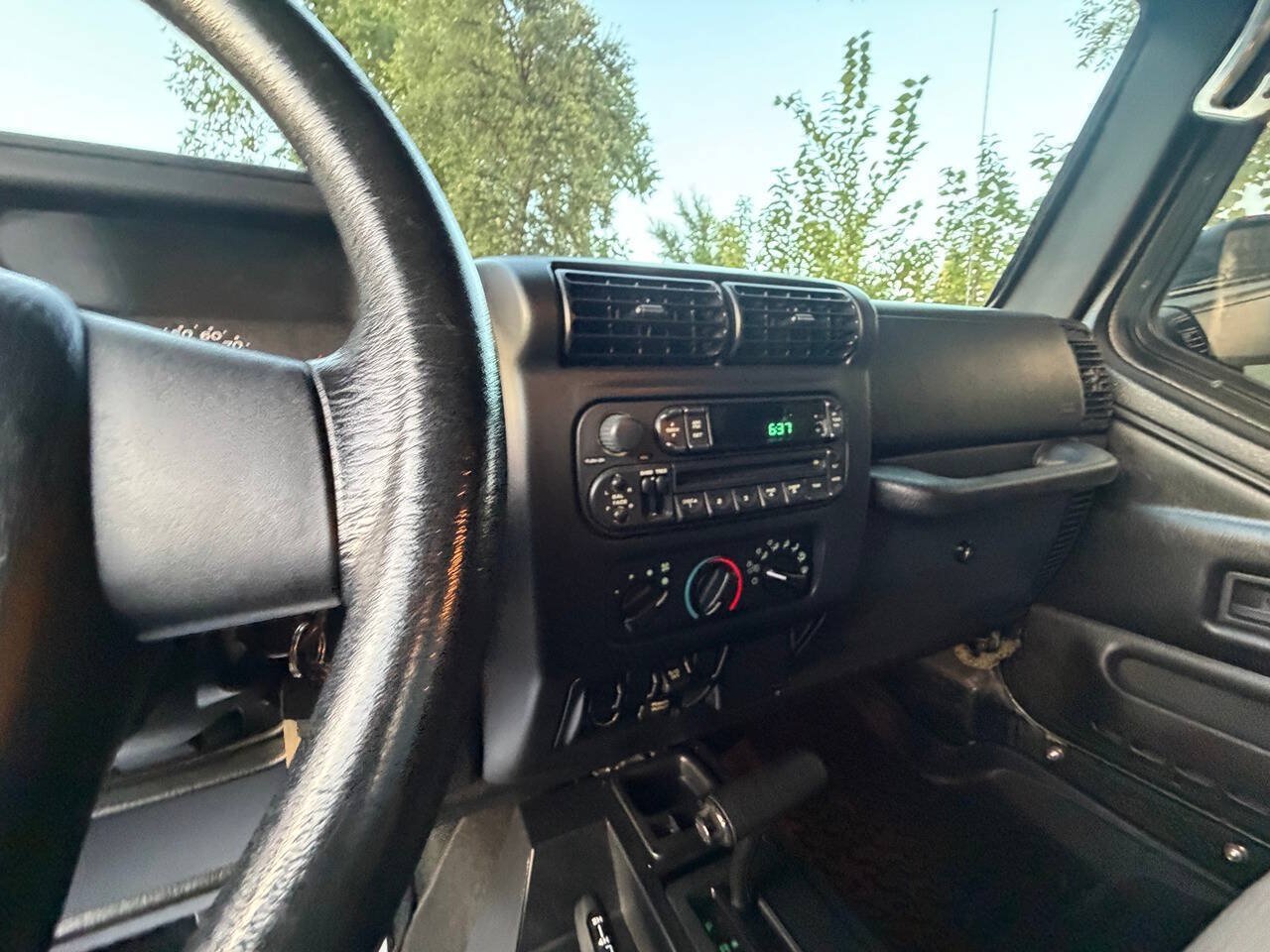 Used 2004 Jeep Wrangler 4WD image 15