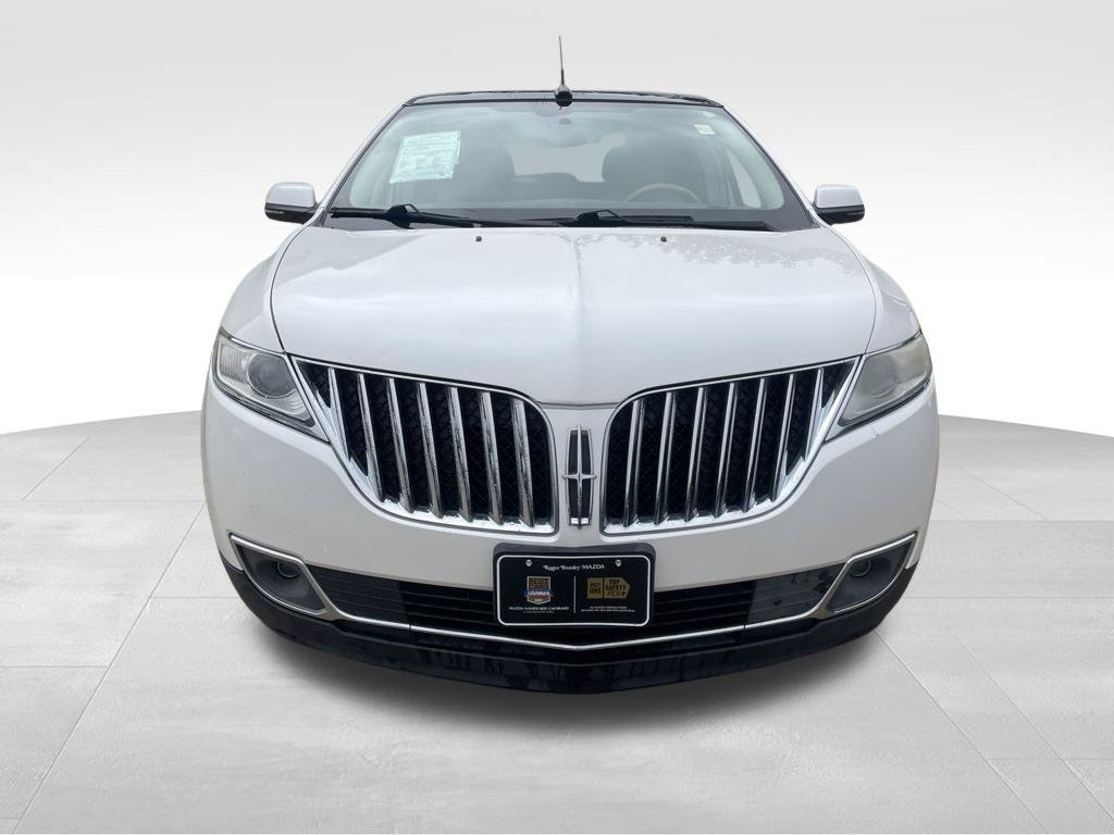 Used 2015 Lincoln MKX FWD w/ Equipment Group 102A image 2