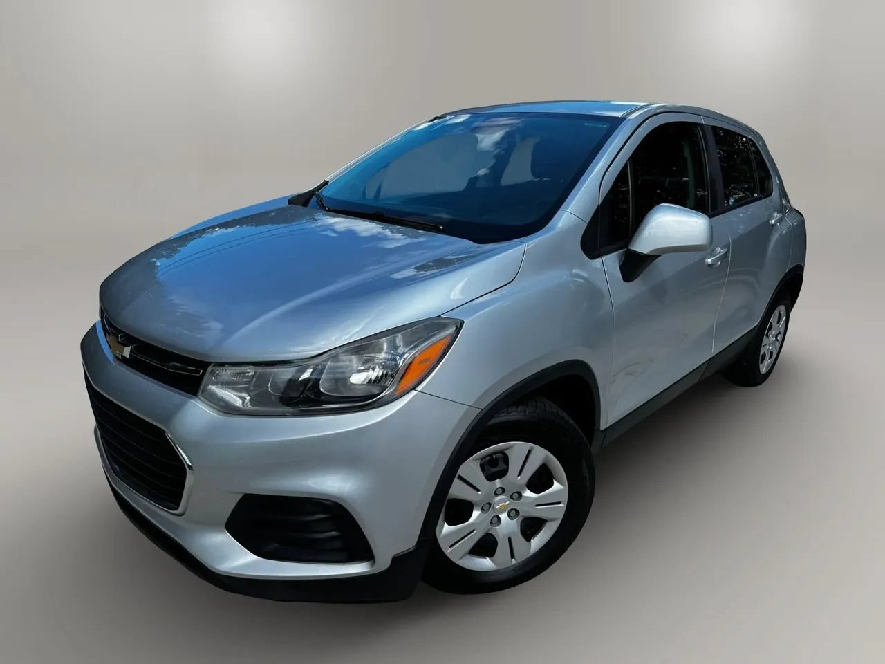 Used 2017 Chevrolet Trax LS FWD image 1