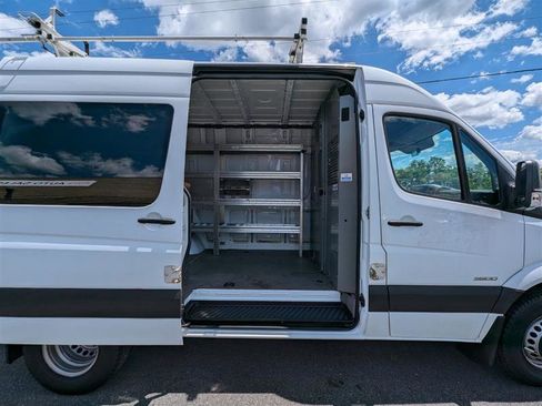 Used 2014 Freightliner Sprinter 3500 image 24