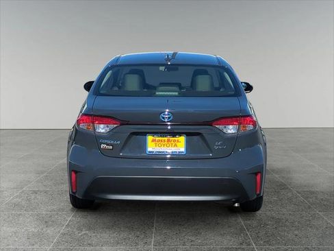 Certified 2025 Toyota Corolla LE image 4