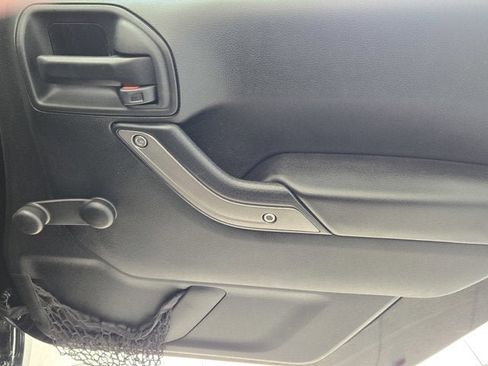 Used 2017 Jeep Wrangler Unlimited Sport w/ Connectivity Group image 3