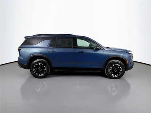 Used 2025 Chevrolet Traverse Z71 AWD/4WD image 10