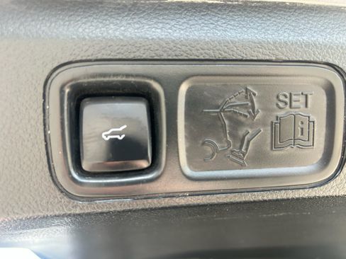 Used 2021 Ford Expedition XLT RWD image 17