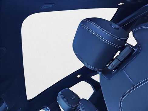 New 2024 Jaguar E-PACE R-Dynamic SE image 30