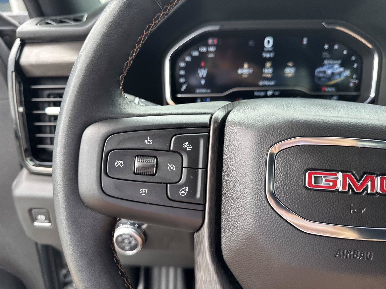 Used 2025 GMC Sierra 2500 AT4 w/ AT4 Premium Plus Package AWD/4WD image 22
