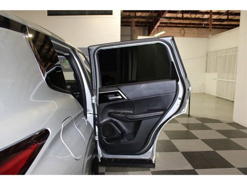 Used 2024 Mitsubishi Outlander Ralliart image 25