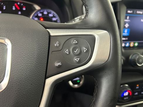 Used 2024 GMC Terrain SLT AWD/4WD image 16