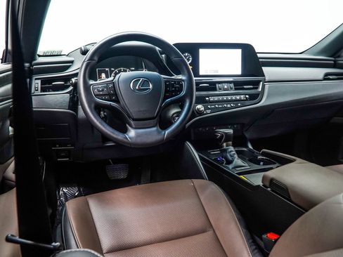 Used 2025 Lexus ES 350 w/ Premium Package FWD image 16