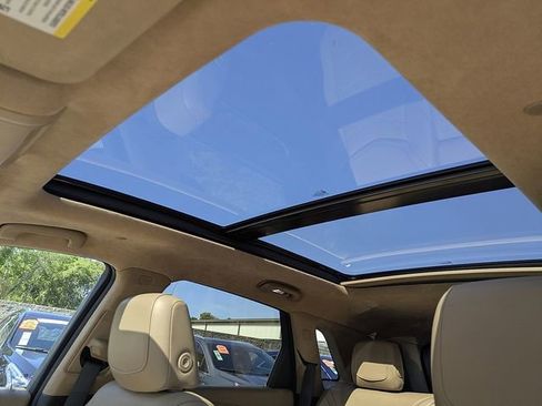 Used 2017 Cadillac XT5 Platinum AWD/4WD image 21