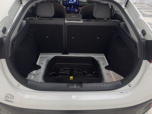 Used 2021 Hyundai Ioniq SE FWD image 11
