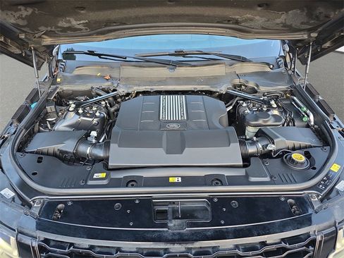 Used 2020 Land Rover Range Rover Long Wheelbase HSE image 36