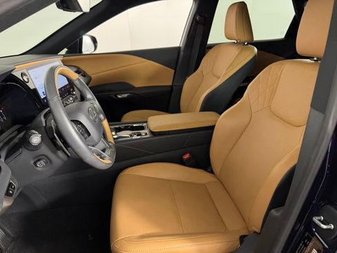 Used 2024 Lexus RX 350 Premium w/ Convenience Package FWD image 22