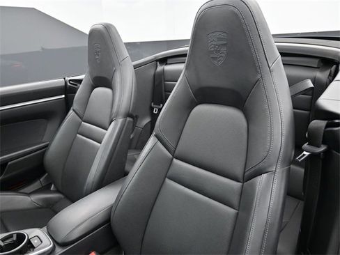 Used 2020 Porsche 911 Carrera S image 5
