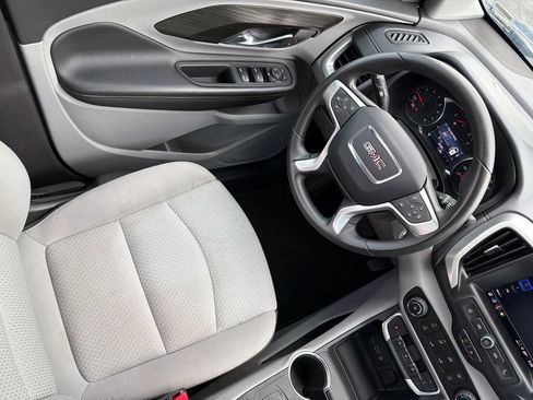 Used 2024 GMC Terrain SLE AWD/4WD image 18