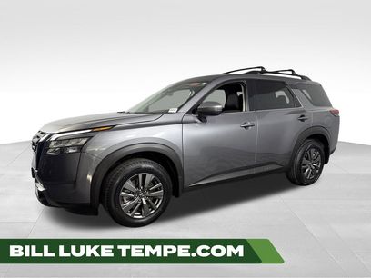 Used 2024 Nissan Pathfinder SV w/ Black Appearance Package