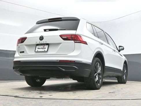 Used 2022 Volkswagen Tiguan SE image 34