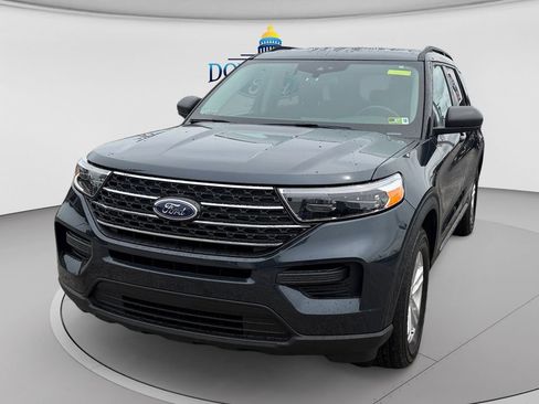 Used 2023 Ford Explorer XLT AWD/4WD image 10