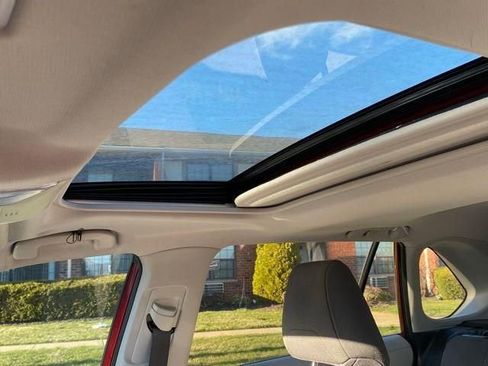 Used 2025 Toyota RAV4 XLE w/ Convenience Package image 23