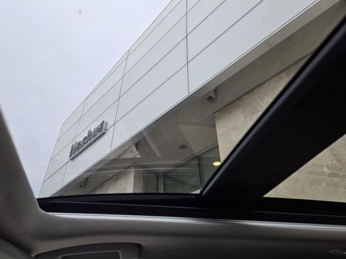 Used 2021 Nissan Rogue SL w/ Premium Package image 29