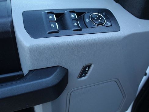 Used 2015 Ford F150 XL w/ Equipment Group 101A Mid RWD image 16