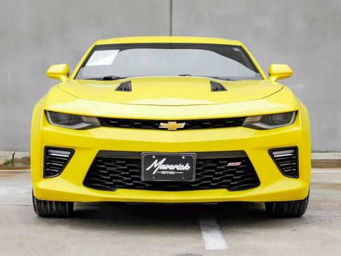 Used 2017 Chevrolet Camaro SS RWD image 5