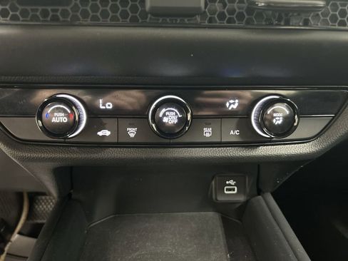 Used 2023 Honda HR-V LX image 18