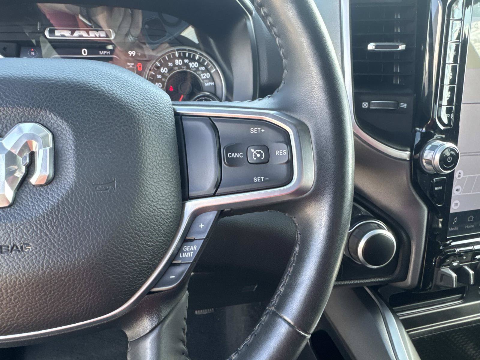 Used 2024 RAM 1500 Big Horn AWD/4WD image 23